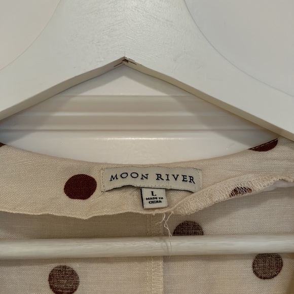 Linen Polka Dot Romper - Picture 3 of 4